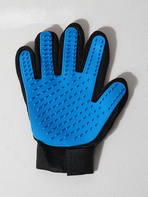 DESHEDDING AND GROOMING BRUSH FOR DOGS.