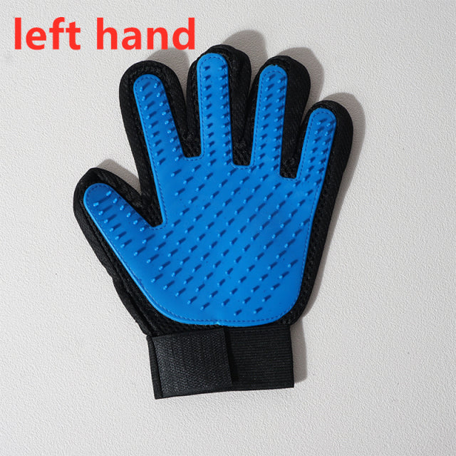 DESHEDDING AND GROOMING BRUSH FOR DOGS.